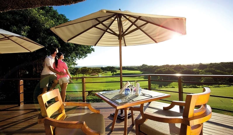 CONSTANCE BELLE MARE PLAGE RESORT - LE SWING